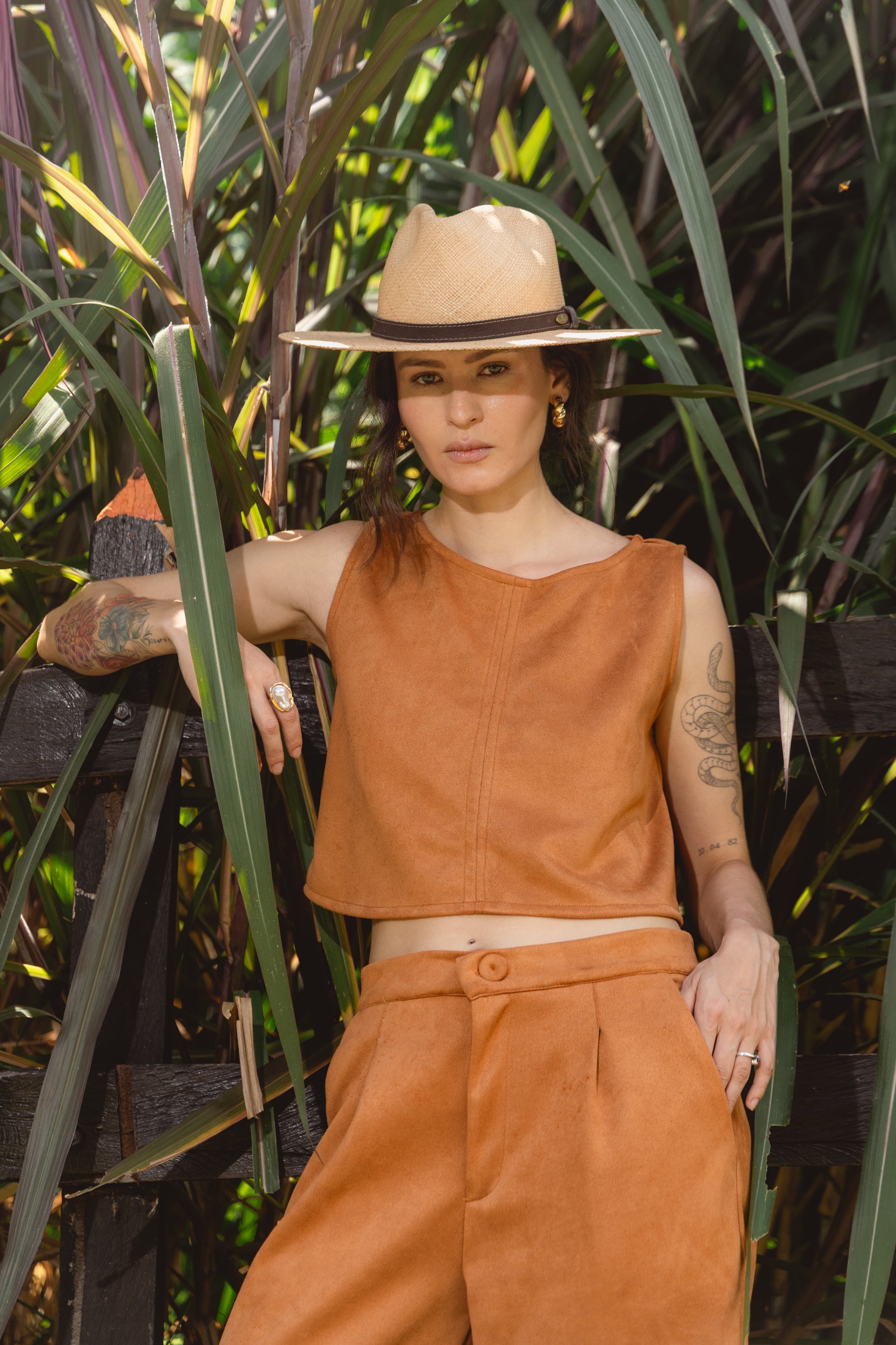 TOP RAIZ SUEDE
